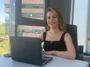 Brokeraj gratuit vs. consultanță bancară: ce primești în plus fără să plătești nimic – ghidul oferit de Mădălina Răileanu, Portfolio Manager The Money Advisor